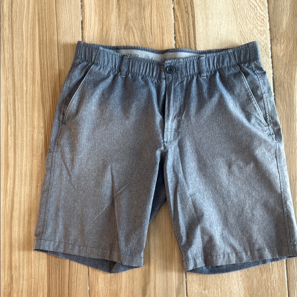 Under Armour Gray Flat Front Shorts Lightweight Casual Wear